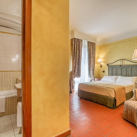 Hotel Ristorante La Pergola Magliano Sabina Esterno foto