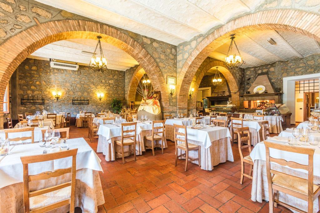Hotel Ristorante La Pergola Magliano Sabina Esterno foto