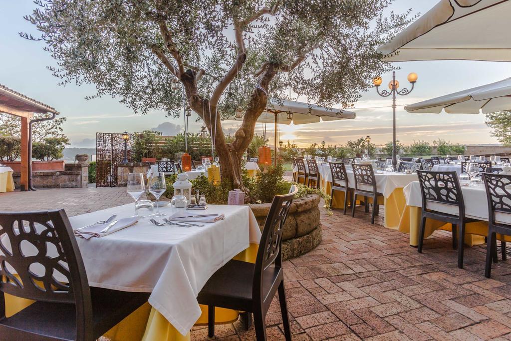 Hotel Ristorante La Pergola Magliano Sabina Esterno foto