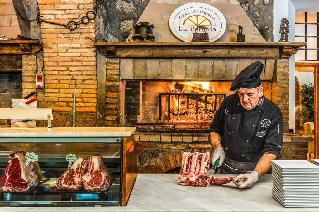 Hotel Ristorante La Pergola Magliano Sabina Esterno foto