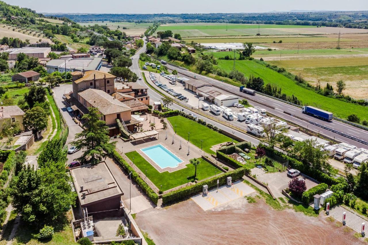 Hotel Ristorante La Pergola Magliano Sabina Esterno foto