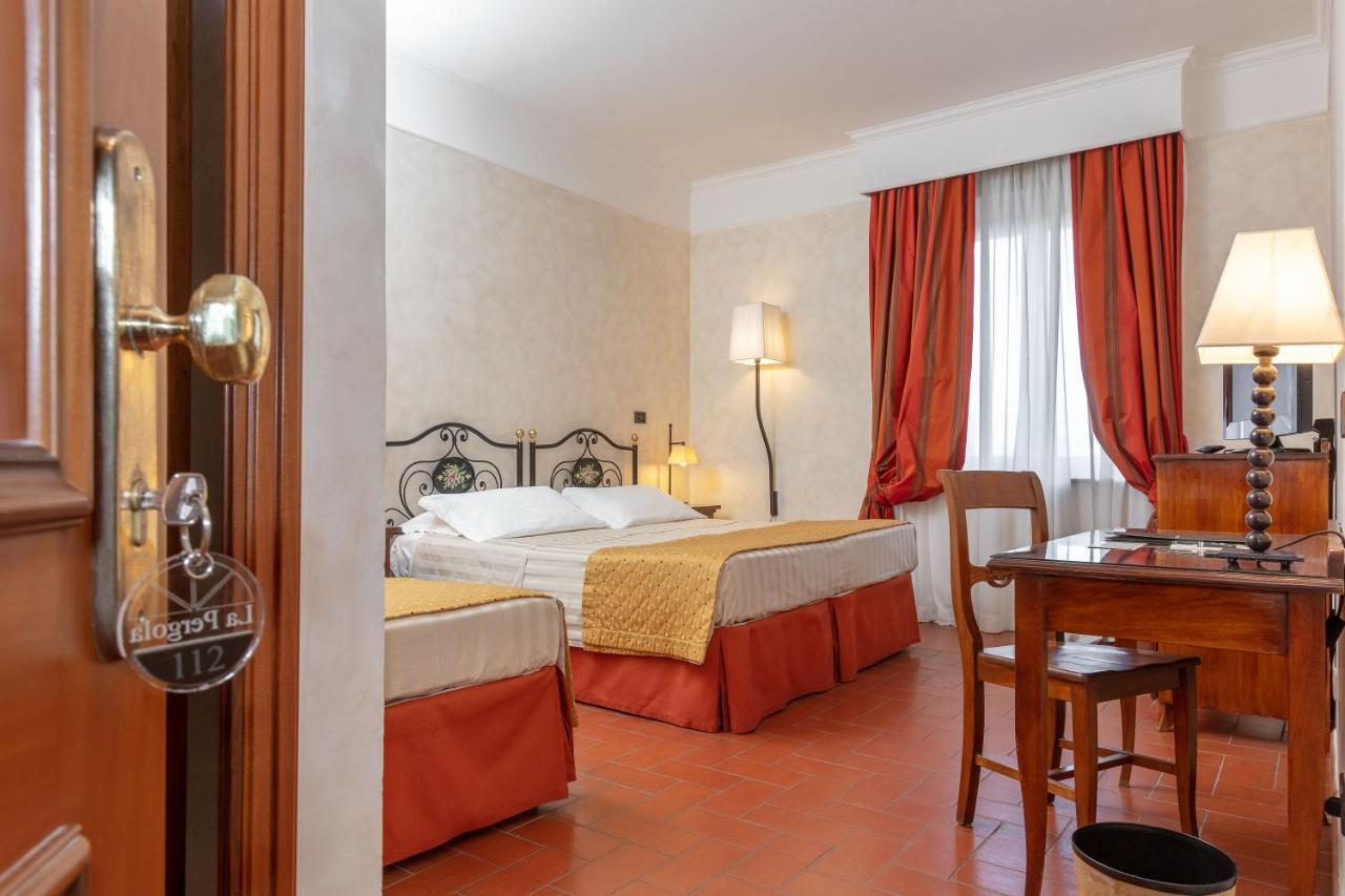 Hotel Ristorante La Pergola Magliano Sabina Esterno foto