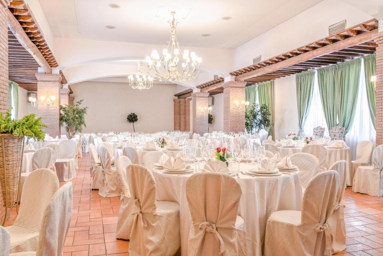 Hotel Ristorante La Pergola Magliano Sabina Esterno foto