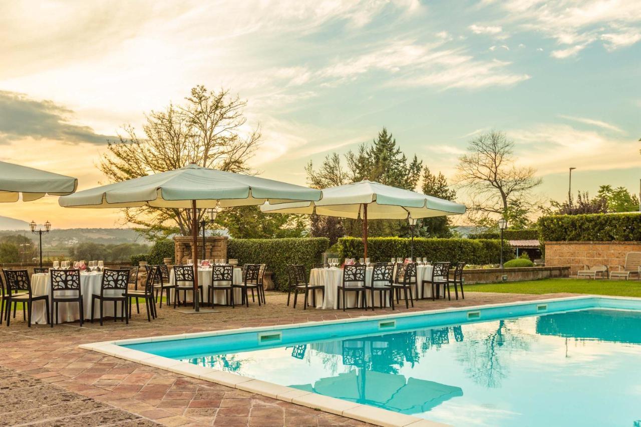 Hotel Ristorante La Pergola Magliano Sabina Esterno foto